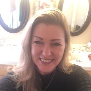 Meet your Posher, Debra